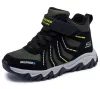 Skechers vízálló fiú csizma 406412L-BKGR-33